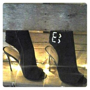 Just Fab - Black High Heel